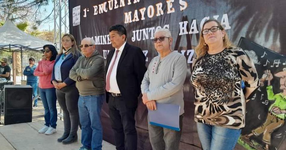 Antildeatuya concretoacute el Primer Encuentro de Adultos Mayores