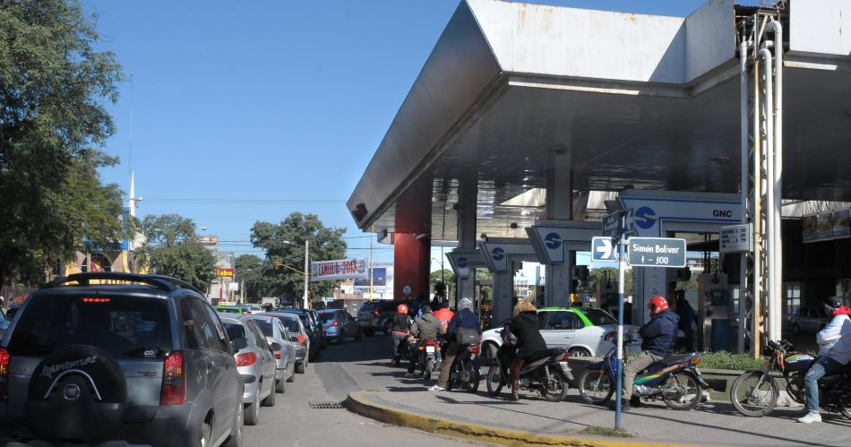 De cuaacutento seraacute el aumento del combustible y cuaacutendo se aplica