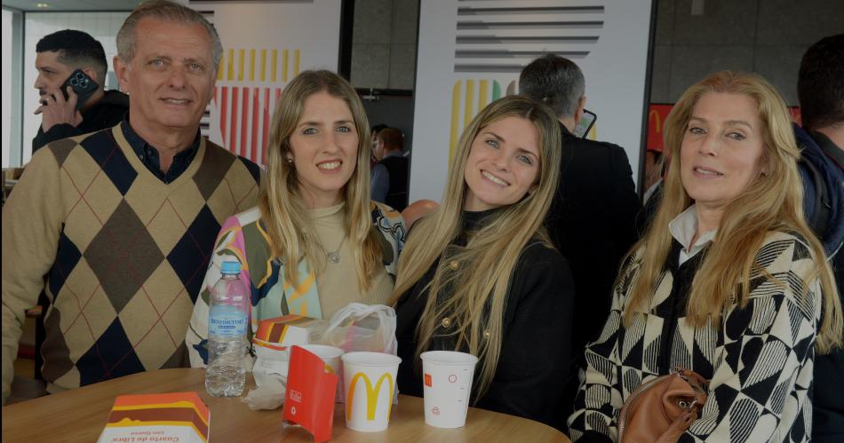 MC DONALDS INAUGUROacute UN NUEVO LOCAL