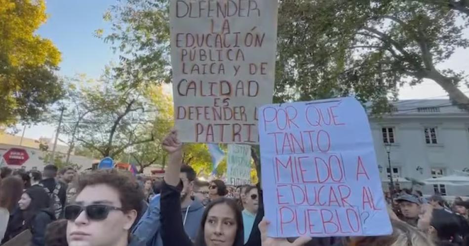 Sin acuerdo los gremios universitarios ratifican el paro para el proacuteximo lunes