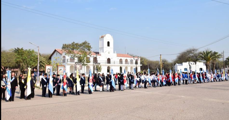 En Antildeatuya se rindioacute homenaje al General Joseacute de San Martiacuten