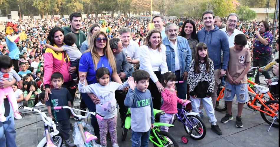 Una multitudinaria participacioacuten tuvo la gran celebracioacuten de los chicos en el Parque Aguirre