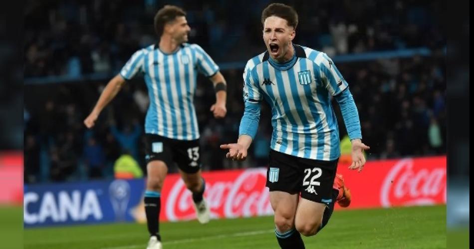 Baltazar Rodríguez festeja la apertura del marcador en el estadio Presidente Perón de Avellaneda Foto- NAClaudio Franchi