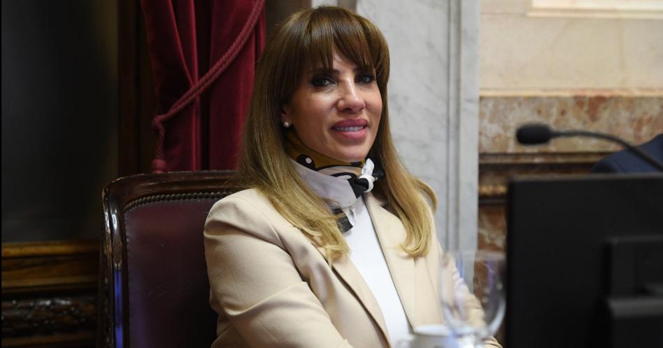 Senado- Claudia de Zamora participoacute de una sesioacuten en la que se aprobaron dos importantes proyectos