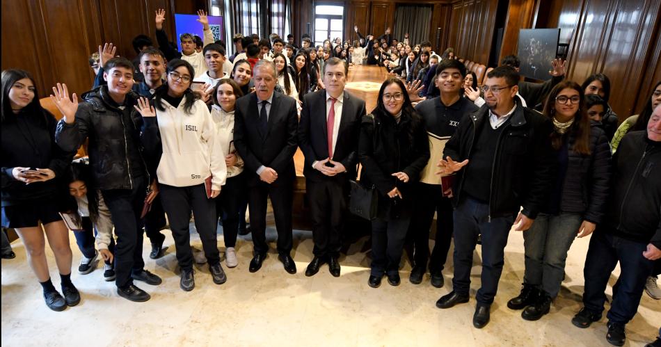 El Gobernador y el jefe de Gabinete recibieron a estudiantes de Sumampa y Loreto