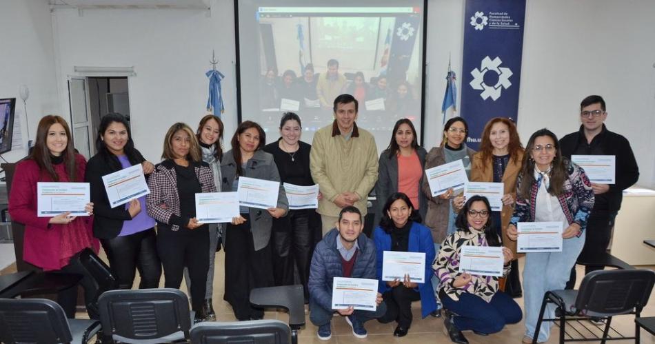 Entregaron certificados de un curso de posgrado a profesionales locales