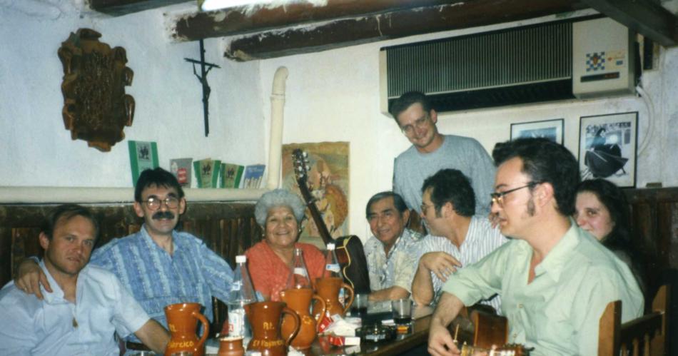 LA ESTRELLA AZUL TENIacuteA QUE TENER UN CLARIacuteSIMO ACENTO SANTIAGUENtildeO