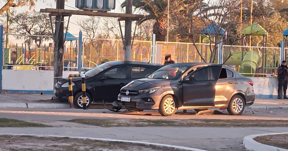 Joven hospitalizada tras violento choque de autos a la salida de un boliche