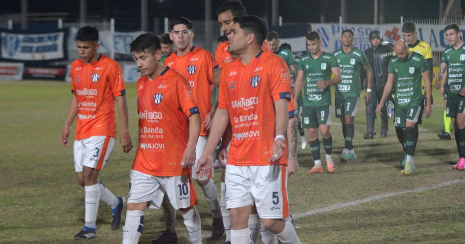 Sarmiento no pudo llegar a la cima porque empatoacute ante Sportivo Belgrano