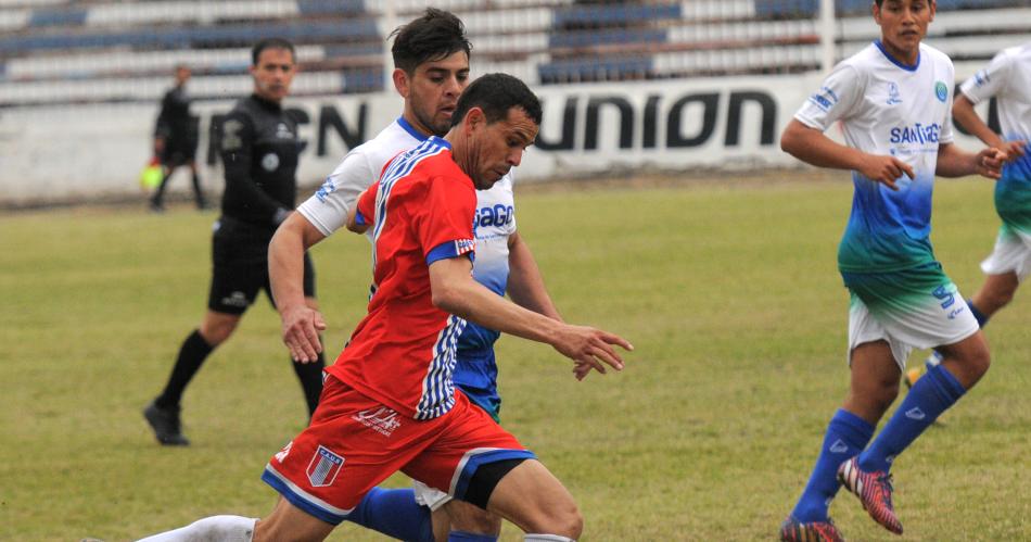 Unioacuten Santiago quiere pegar primero ante Independiente en Fernaacutendez