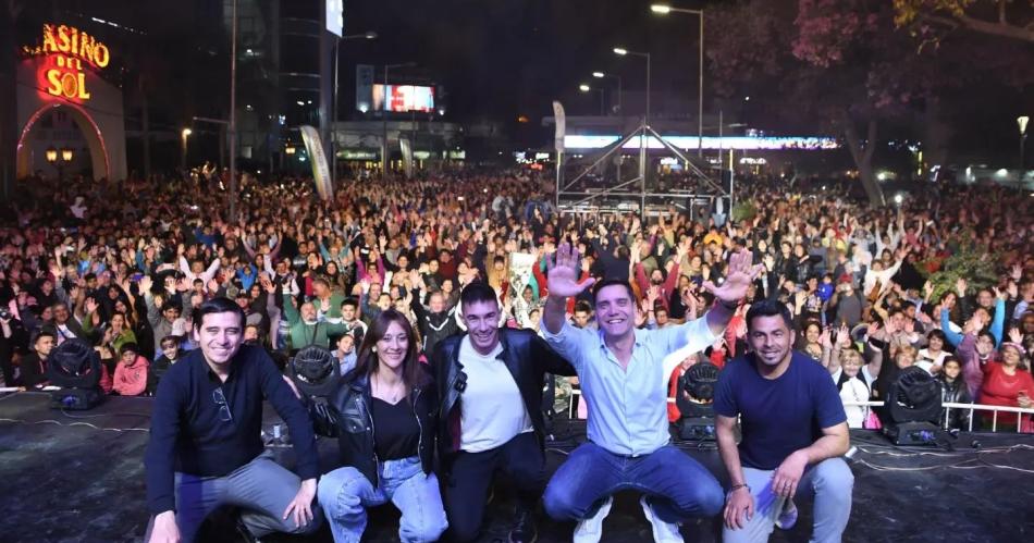 Una multitud celebroacute el 70ordm aniversario de Las Termas de Riacuteo Hondo