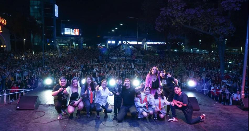 Un espectacular cierre tuvo la fiesta por los 70 antildeos de Las Termas