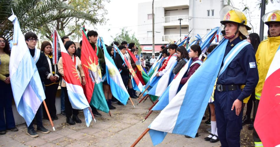 En Friacuteas se rindioacute un sentido homenaje a Domingo F Sarmiento