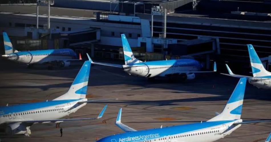 Nuevo paro aeronaacuteutico provoca la cancelacioacuten de 319 vuelos y afecta a maacutes de 37 mil pasajeros