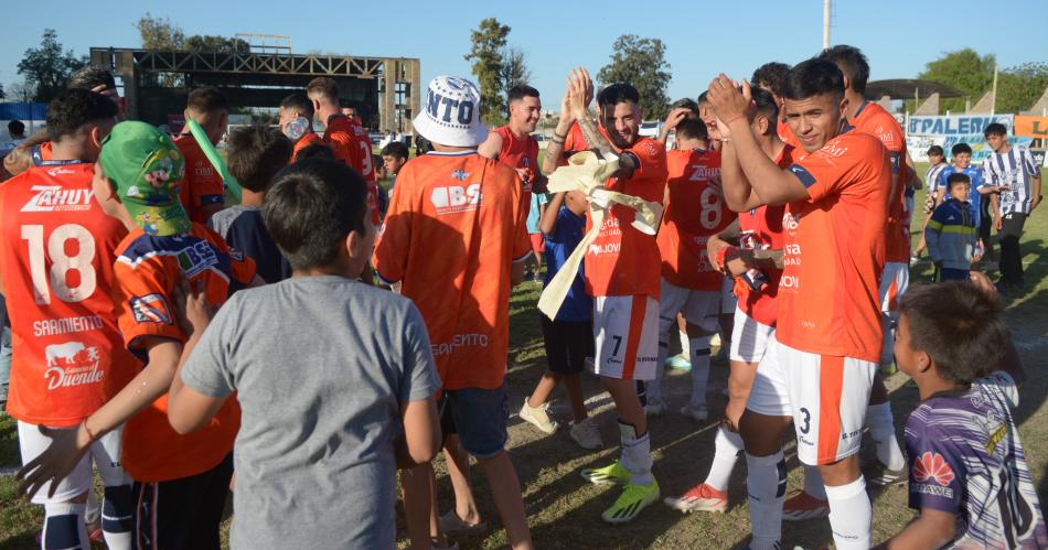 Histoacuterica clasificacioacuten de Sarmiento que suentildea con el ascenso a la Primera Nacional