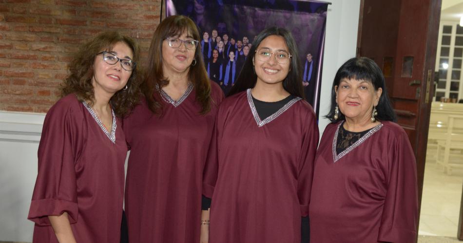 CORO DE CAacuteMARA DE LA UCSE DE FESTEJO