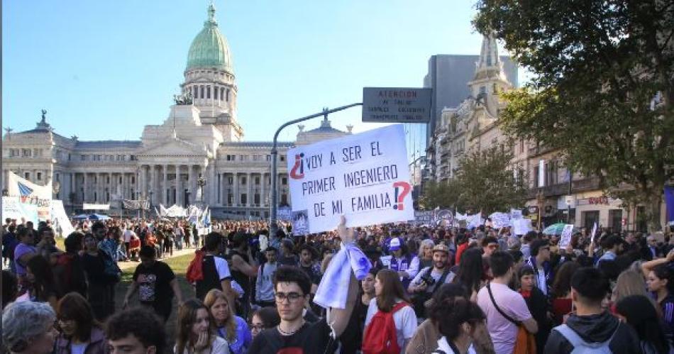 La tensioacuten entre el Gobierno y las Universidades crece y amenazan con otra marcha