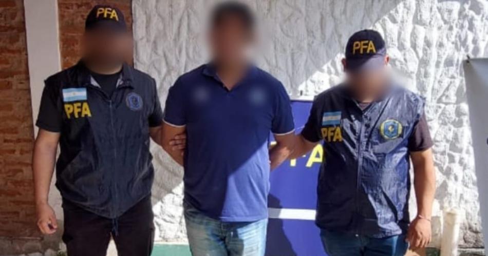 Era jefe de policiacutea y a la vez lideraba una banda de secuestradores