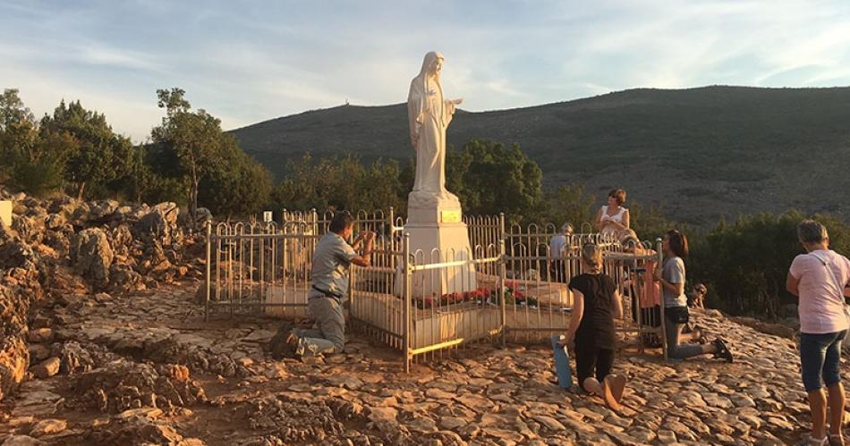 El Papa Francisco da luz verde al santuario de Medjugorje donde reportaron apariciones de la Virgen Mariacutea