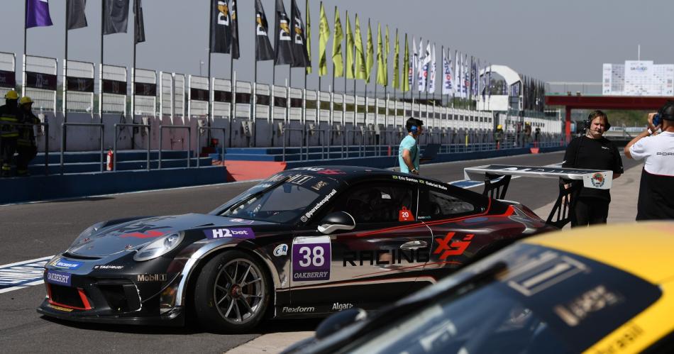 Gran despliegue de los pilotos de la Porsche Cup en el Autoacutedromo de Las Termas