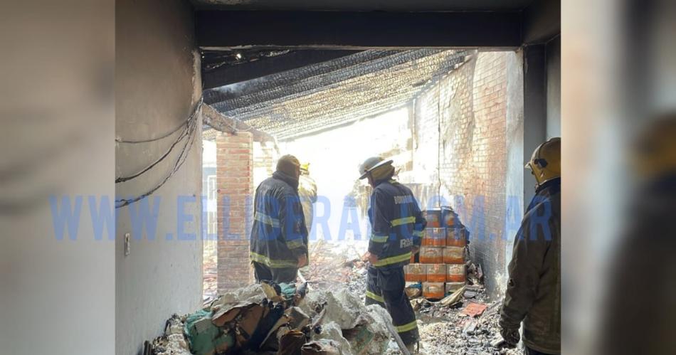 Quiso prender fuego para hacer asado y terminoacute incendiando su quincho