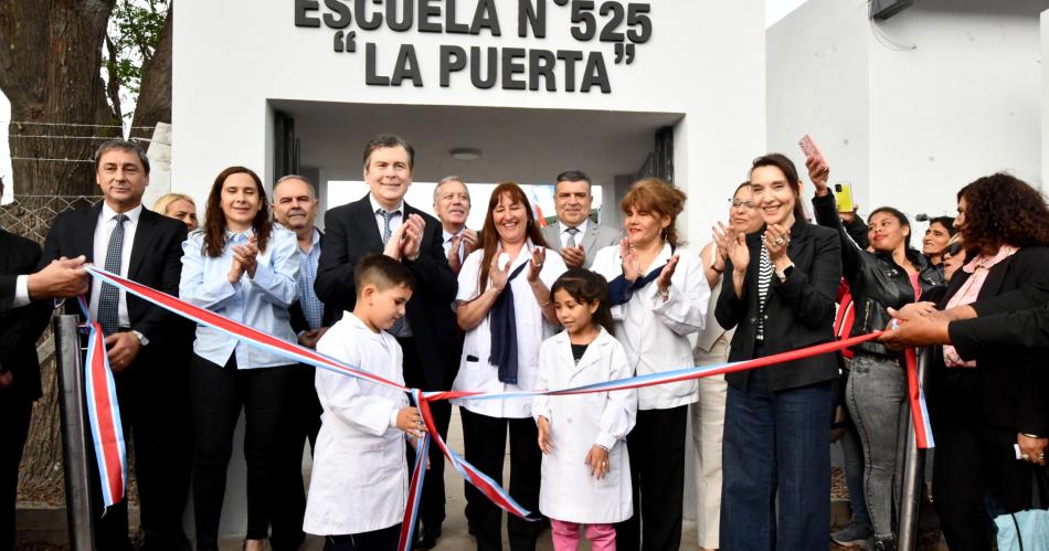 Zamora inauguroacute obras para tres instituciones educativas y entregoacute 13 viviendas