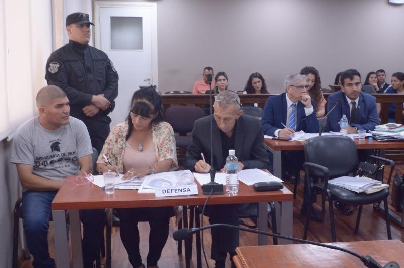 IMPIADOSO- Garzón est� acusado de atacar a la jovencita solo para apoderarse de su celular Herida mortalmente la víctima fue socorrida por los vecinos Falleció en el Hospital Regional