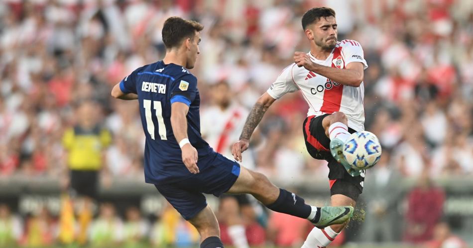 River cayoacute ante Talleres en el Monumental tras cometer un grosero error