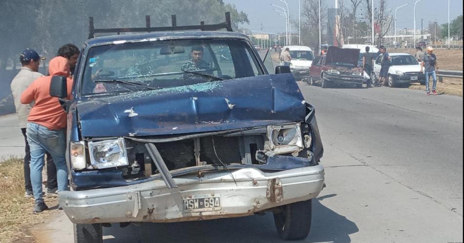 Nueve vehiacuteculos chocaron por una cortina de humo sobre la autopista Juan D Peroacuten