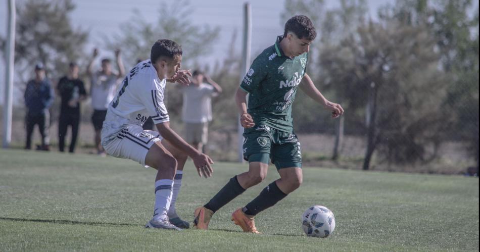 Tarde negra para la Reserva de Central- expulsioacuten y caiacuteda ante Sarmiento de Juniacuten