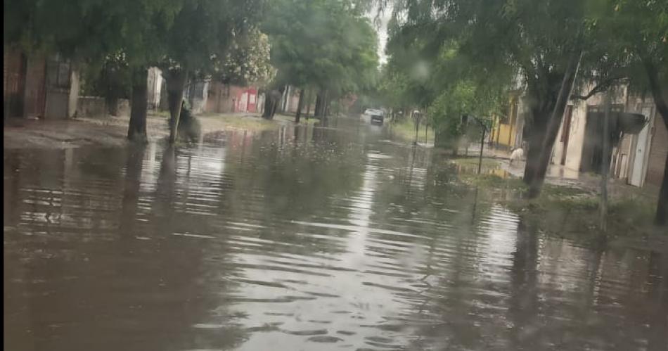 Vecinos de La Banda afectados por las lluvias se encuentran bajo el agua