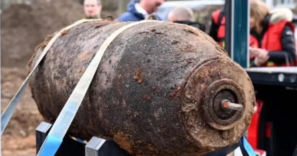 Una bomba de la II Guerra Mundial obligoacute a evacuar una ciudad alemana