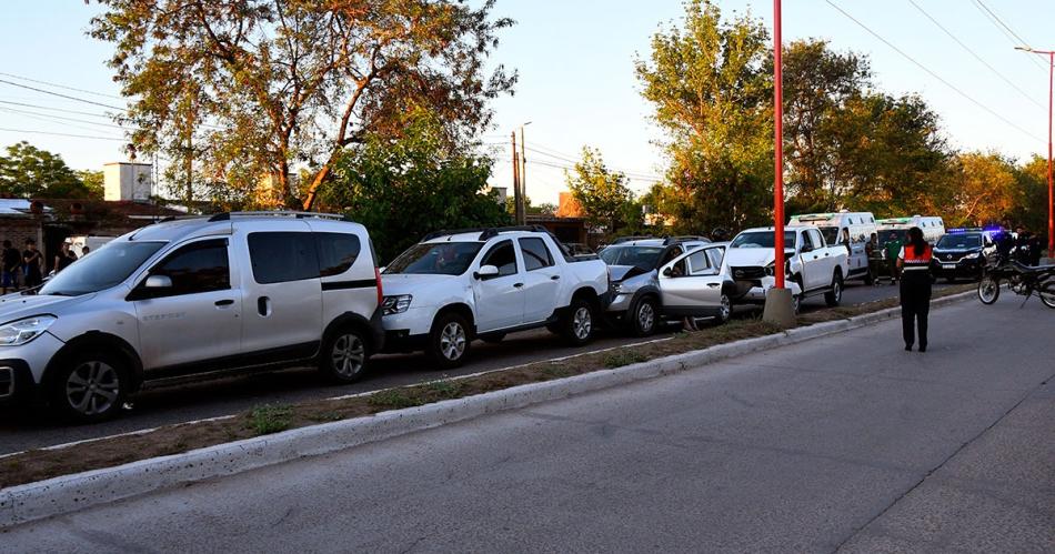 Choque en cadena en el sur de la ciudad cobra serios dantildeos materiales