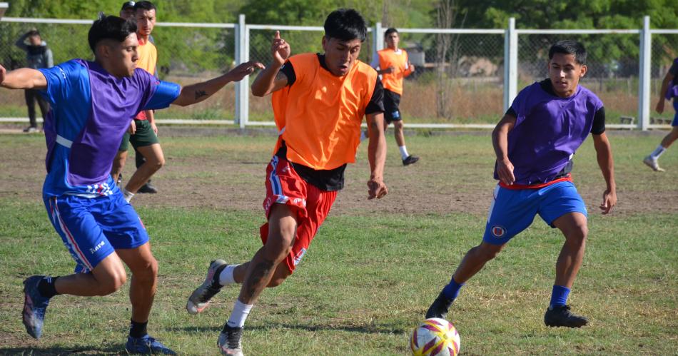 Unioacuten Santiago pone primera en Loreto y visita a Unioacuten Obrera