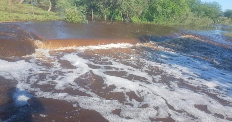 Tucumaacuten y Santiago se reuacutenen por vuelco contaminante en El Palomar