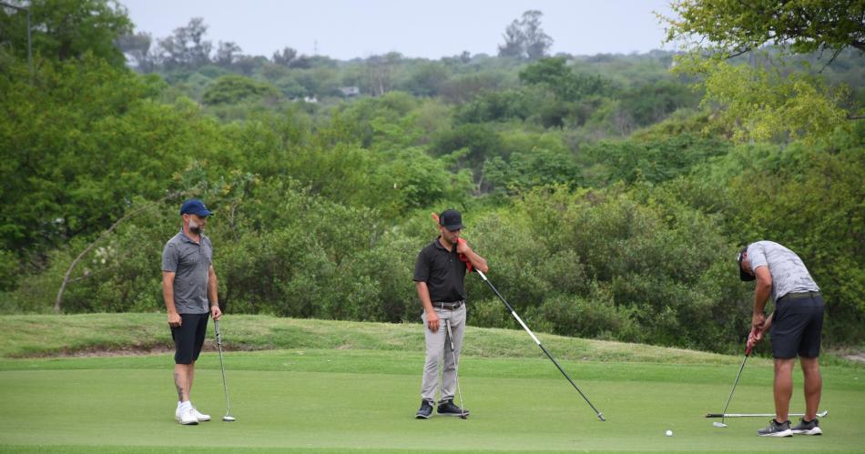 Se disputoacute la tercera jornada del Andreacutes Romero Invitational en el Termas de Riacuteo Hondo Golf Club 