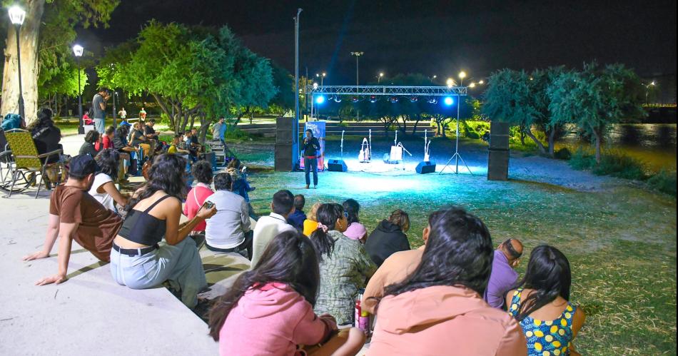 Comenzoacute el Tercer Encuentro de Poetas del Norte Entero