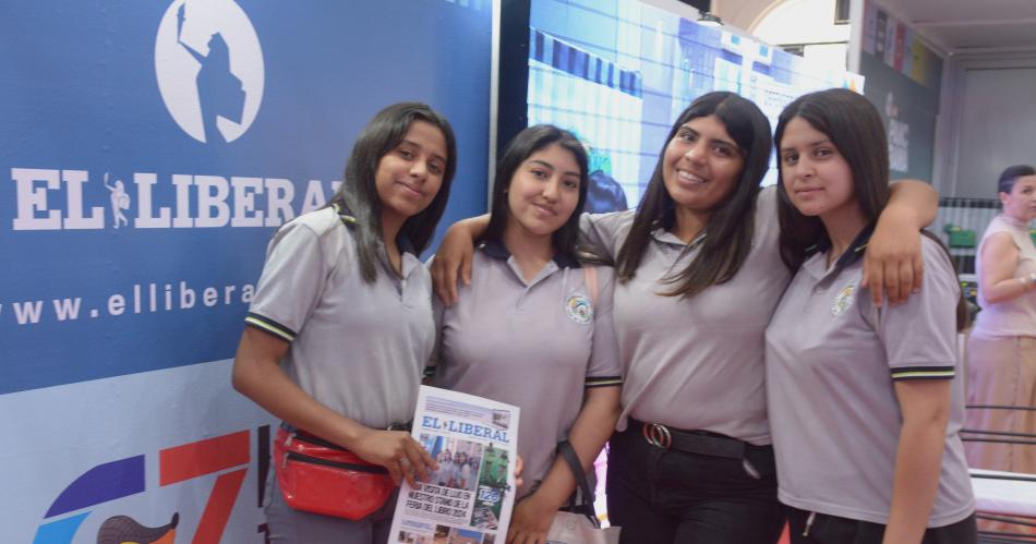 IMPERDIBLE PASEO POR LA FERIA DEL LIBRO