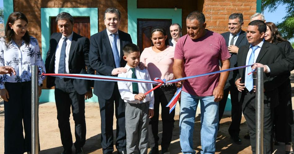 El gobernador Zamora inauguroacute dos jardines de infantes y obras en una escuela primaria en el departamento Pellegrini