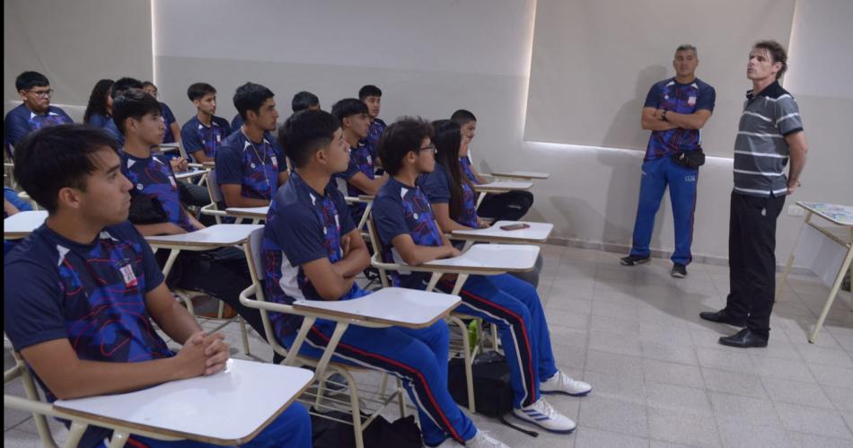 CAPACITACIÓN Pablo Barragn y Gustavo Pogonza encabezaron una charla explicativa Los alumnos vuelven a decir presente el domingo