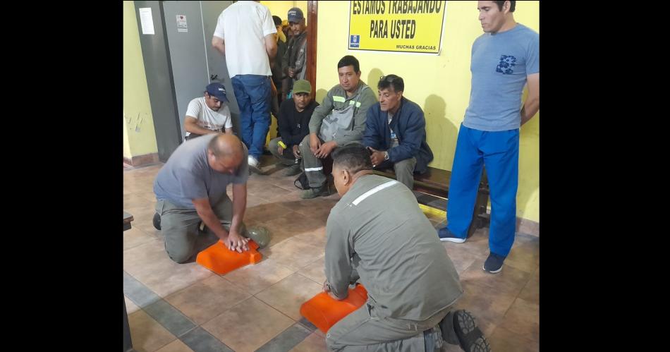 Salud de la Municipalidad capacitoacute al personal en primeros auxilios y RCP