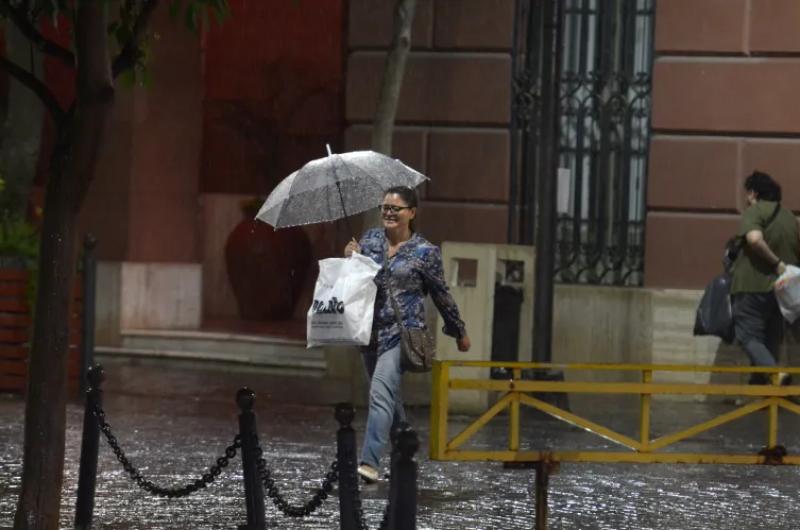 El Servicio Meteoroloacutegico emite una alerta naranja- cuaacutendo llega la tormenta a Santiago del Estero