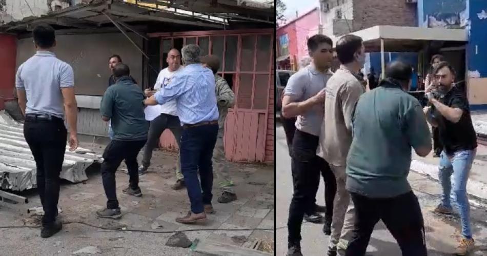 VIDEO  Violenta pelea- un procedimiento municipal terminoacute a las pintildeas en La Banda