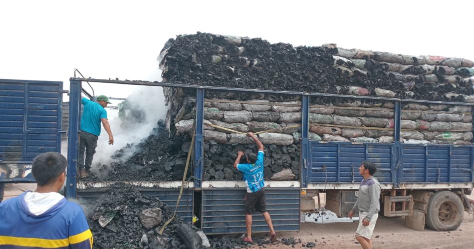 Plata quemada en casi 30000 kilos de carboacuten destruidos por incendio