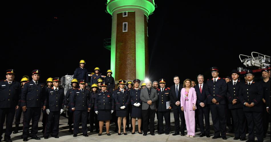 Zamora participoacute de la inauguracioacuten del nuevo edificio del cuartel de Bomberos Voluntarios 