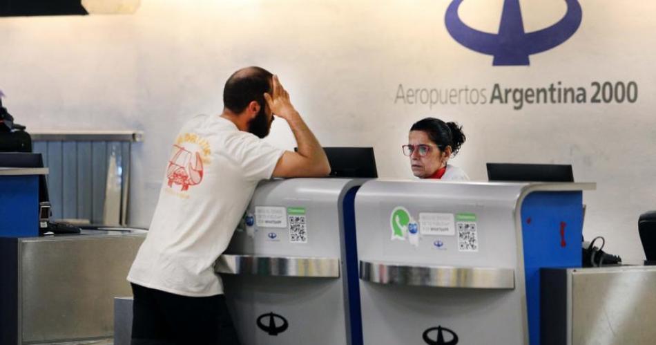 Caos- El Gobierno denunciaraacute al gremio aeronaacuteutico APA por el secuestro de pasajeros