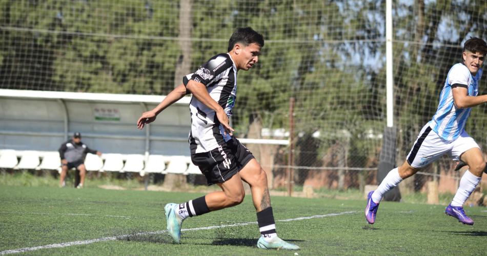 Central Coacuterdoba cerroacute su temporada en el torneo de Juveniles de AFA