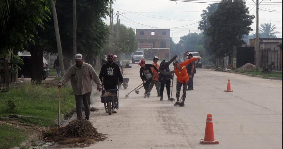 Limpieza descacharreo y fumigacioacuten en la zona norte de La Banda