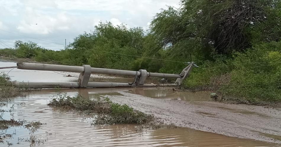 Fuerte tormenta con granizo sembroacute el paacutenico y causoacute graves dantildeos en el interior santiaguentildeo