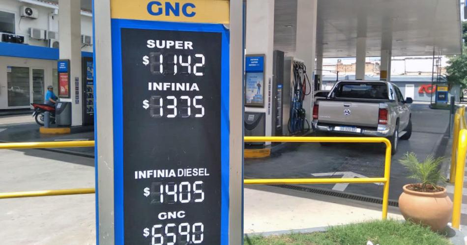 Combustibles- el alza fue de 14-en-porciento- promedio entre los 16 y 19 por litro